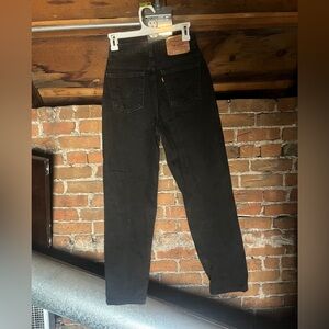 Levis Women’s 512 high waisted 28” vintage no stretch bootleg